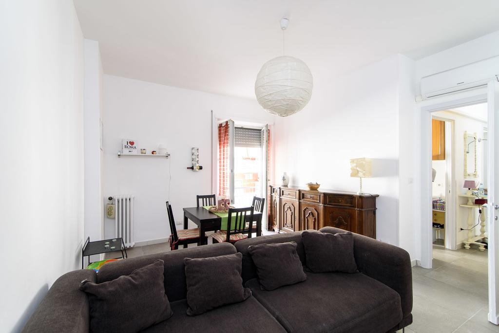 Casa Vacanze Nonna Elena Рим Екстериор снимка